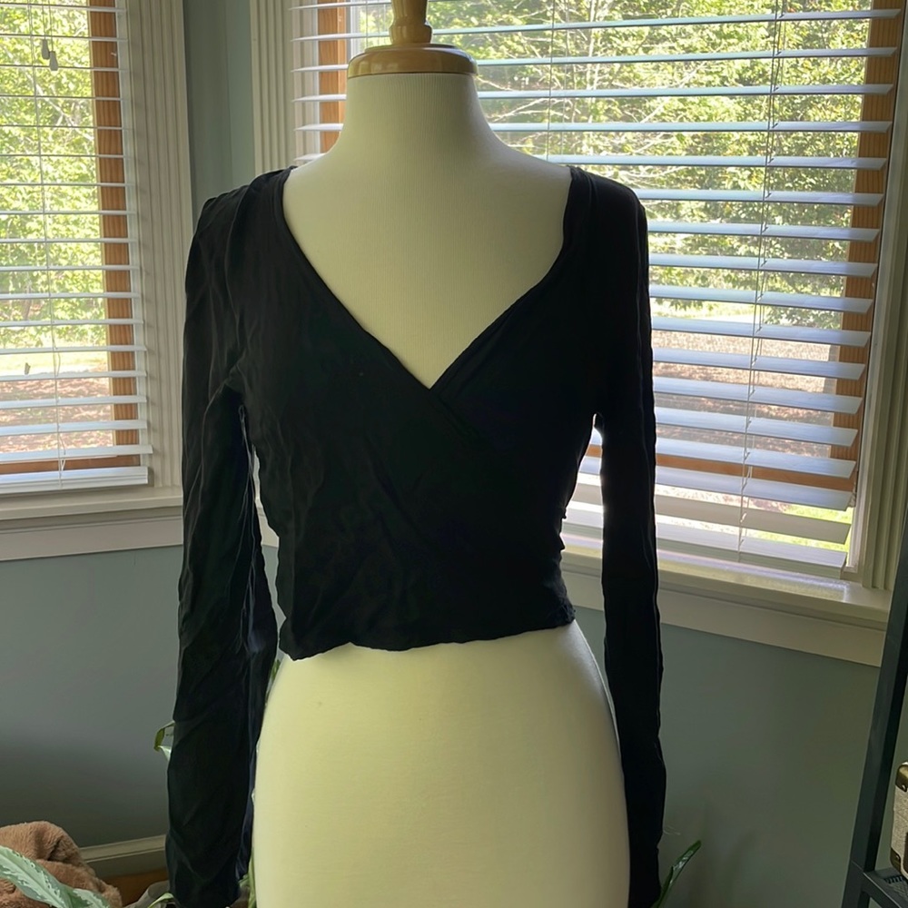 Brandy Melville wrap around tie top